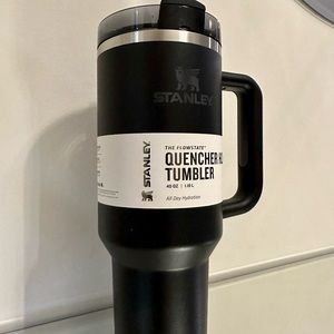 Stanley 40z Black Tumbler - BNWT